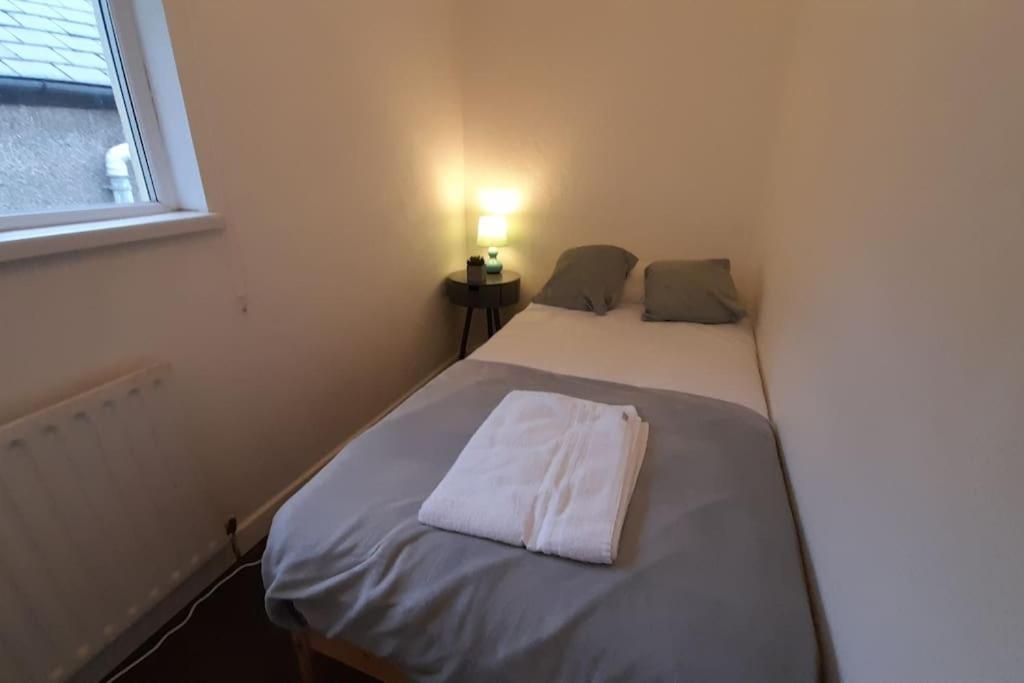 Spacious 4 Bedroom, Free Netflix, Central Location Cardiff Buitenkant foto