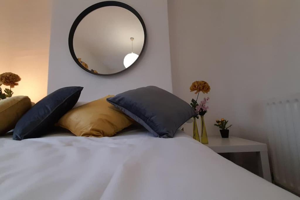 Spacious 4 Bedroom, Free Netflix, Central Location Cardiff Buitenkant foto