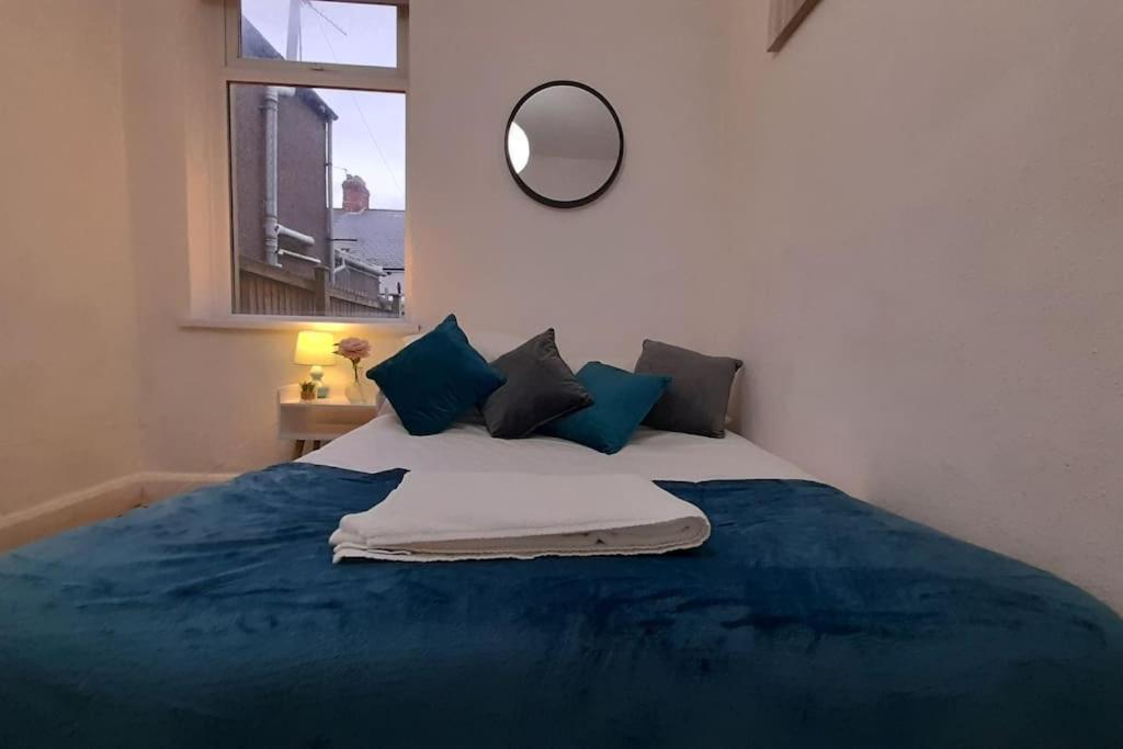 Spacious 4 Bedroom, Free Netflix, Central Location Cardiff Buitenkant foto