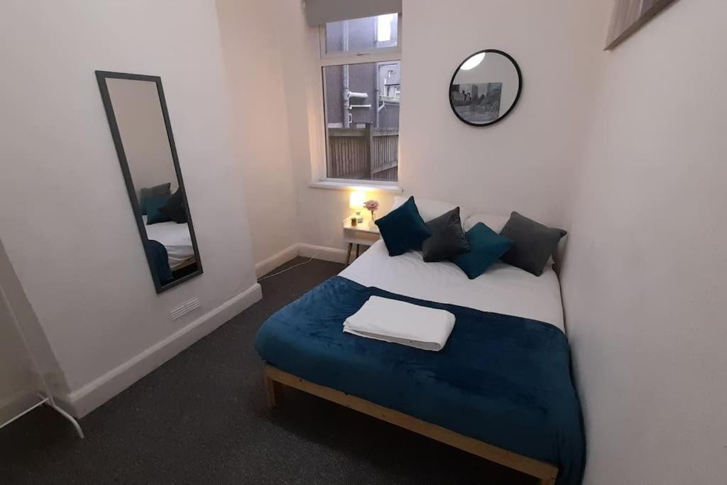 Spacious 4 Bedroom, Free Netflix, Central Location Cardiff Buitenkant foto